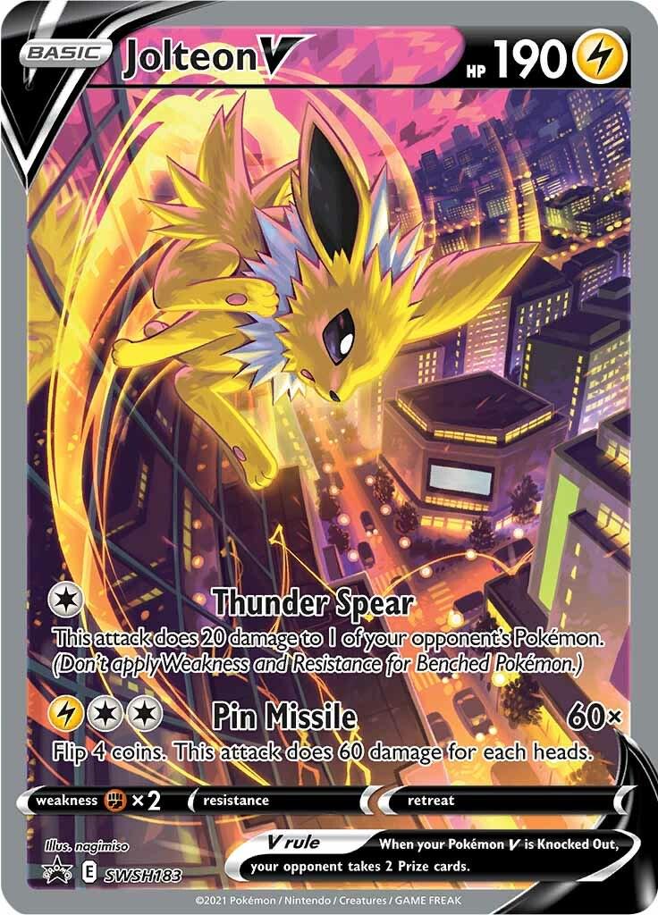 La ilustración de la carta muestra a un Jolteon en una pose dinámica contra la pared exterior de un edificio, con el fondo de una ciudad de noche. Los colores son vibrantes, con amarillos, azules y morados dominando la imagen. Jolteon está ubicado en el centro y está resaltado por rayos de energía a su alrededor.